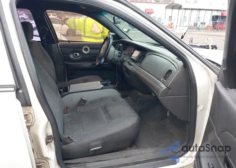 2003 Ford Crown Victoria Police Interceptor из США, поврежденный, VIN 2FAFP71W43X102639